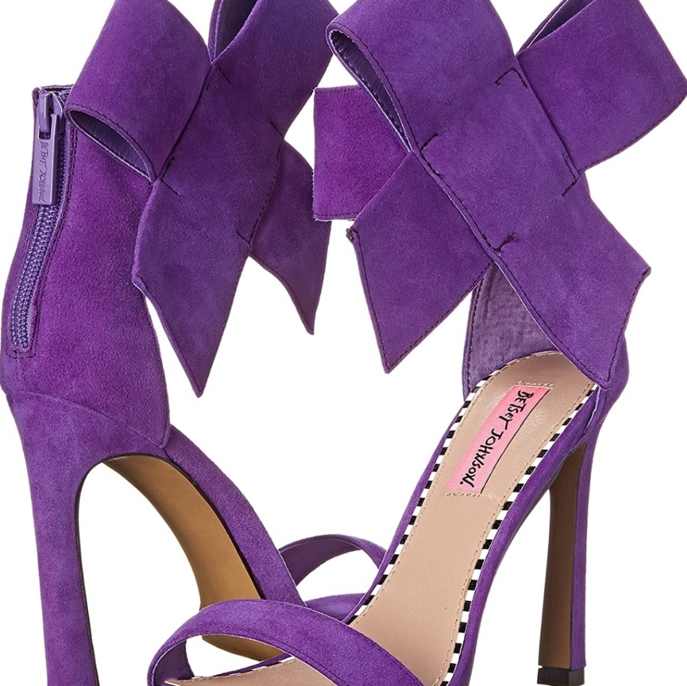 Betsey Johnson - Open toe ankle bow sandal
